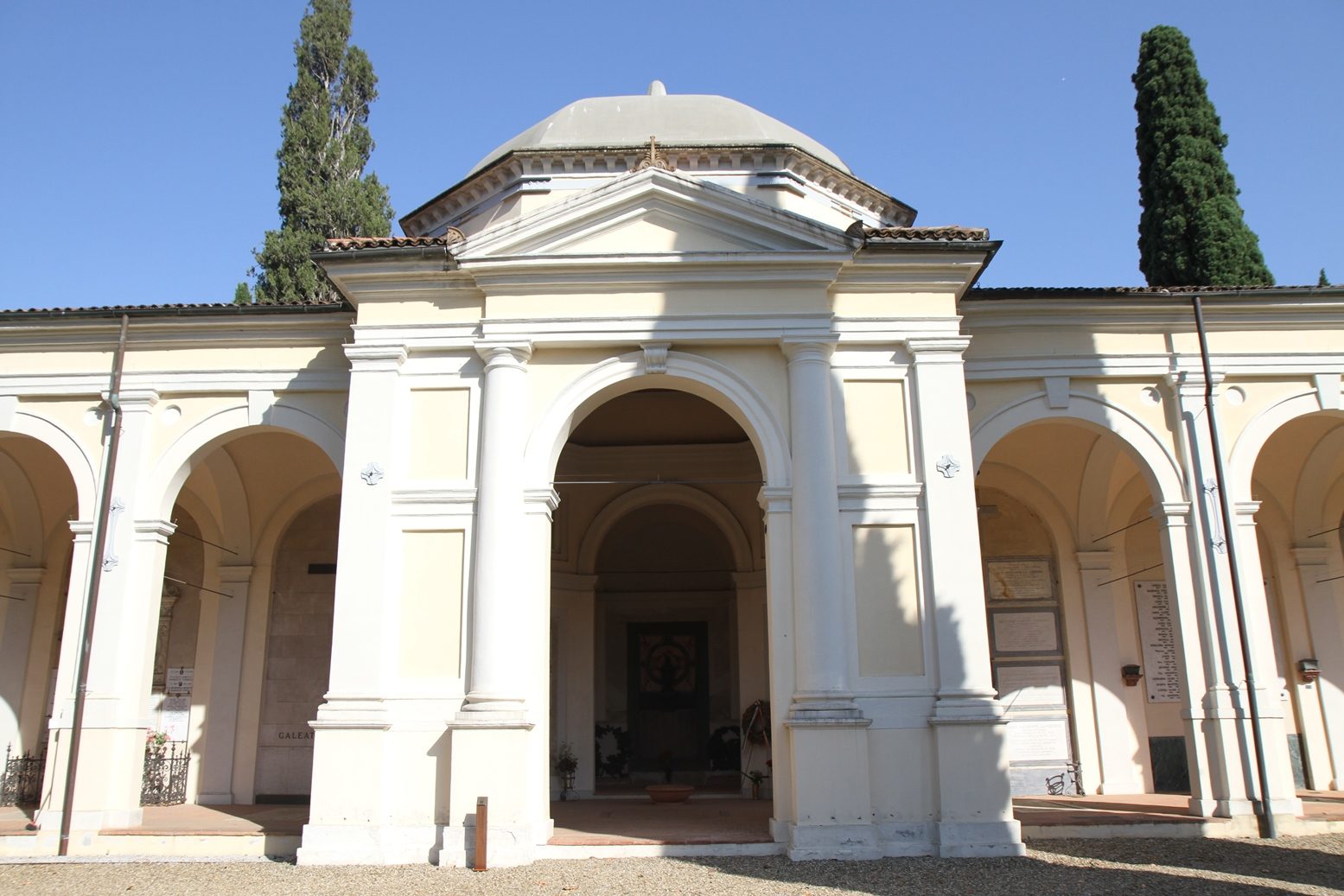 Giuseppina Cattani's tomb, Imola - 01.JPG